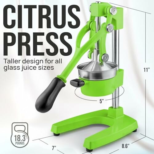 Green citrus press with dimensions and weight indicated.